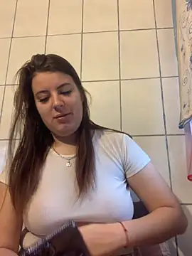 MiraCastellon online show from November 28, 8:50 am