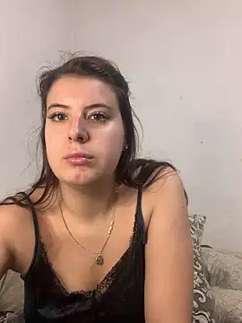 MiraCastellon online show from December 2, 11:15 am