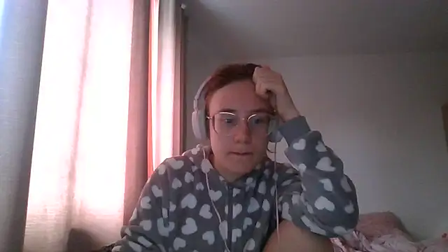 LuckySLove online show from July 7, 3:05 pm