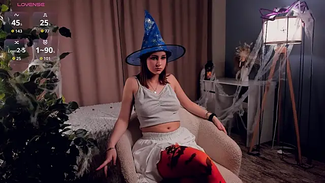 Snapshot of KrisWaller chatting on October 29, 11:12 am KrisWaller online show from October 29, 11:12 am