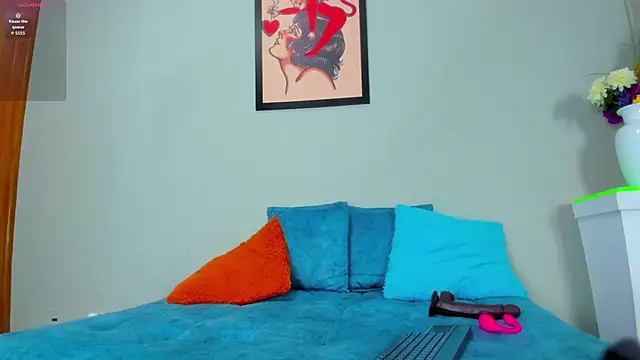 bella sstone online show from November 15, 11:40 am