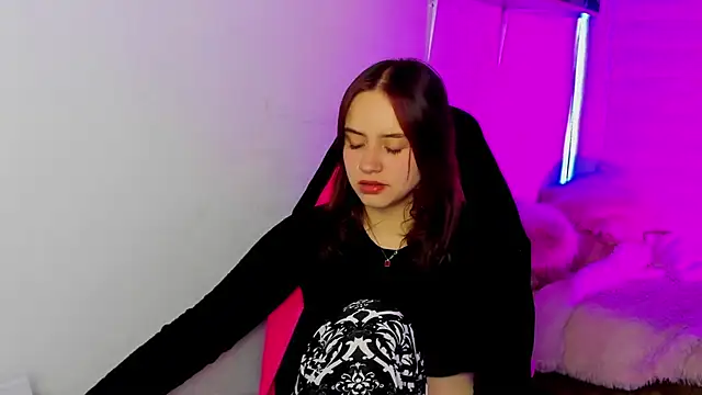 Emily Lindey online show from December 20, 4:41 am