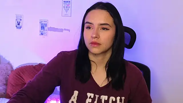 Emily Lindey online show from April 15, 3:46 am