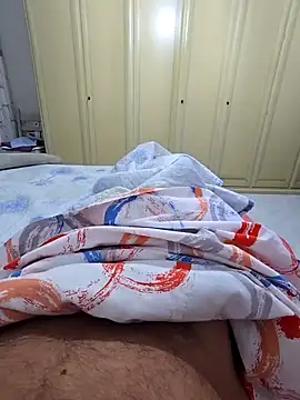 mirko1702 online show from October 17, 9:17 pm