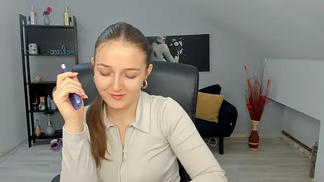 AnneWilsonn online show from March 10, 6:29 am