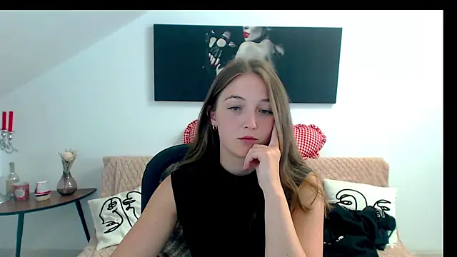 Snapshot of AnneWilsonn chatting on June 16, 5:32 am AnneWilsonn online show from June 16, 5:32 am