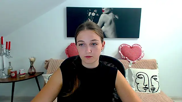 Snapshot of AnneWilsonn chatting on July 7, 7:09 am AnneWilsonn online show from July 7, 7:09 am