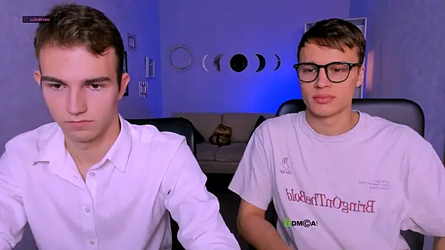 Snapshot of astren_villo chatting on November 7, 8:20 pm astren villo online show from November 7, 8:20 pm