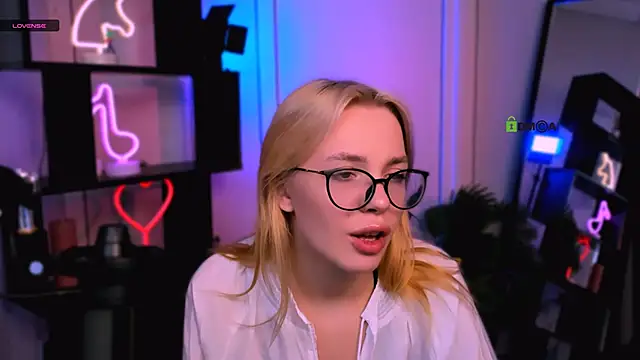 Snapshot of sendi_cais chatting on November 26, 12:17 pm sendi cais online show from November 26, 12:17 pm