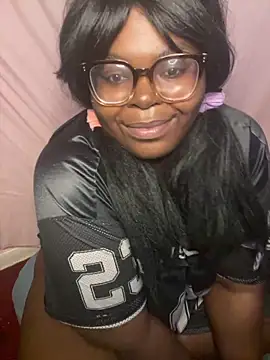 TheChubbySiren online show from June 2, 2:30 pm