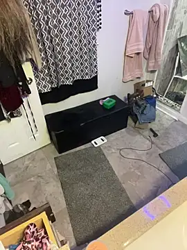 Snapshot of queenkelly1234 chatting on October 27, 8:46 pm queenkelly1234 online show from October 27, 8:46 pm