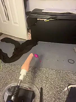 Snapshot of queenkelly1234 chatting on November 12, 9:47 pm queenkelly1234 online show from November 12, 9:47 pm