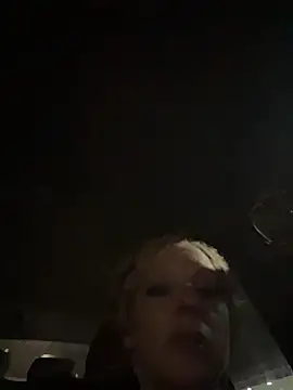 Snapshot of queenkelly1234 chatting on November 21, 5:17 am queenkelly1234 online show from November 21, 5:17 am