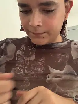 La-Gatiita-trans online show from October 19, 3:56 pm