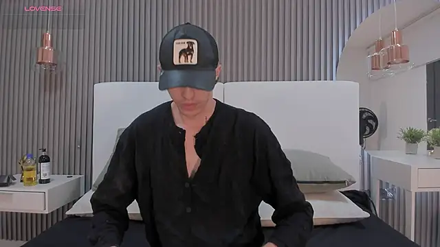 Snapshot of The_russo_ chatting on October 18, 12:28 pm The russo online show from October 18, 12:28 pm