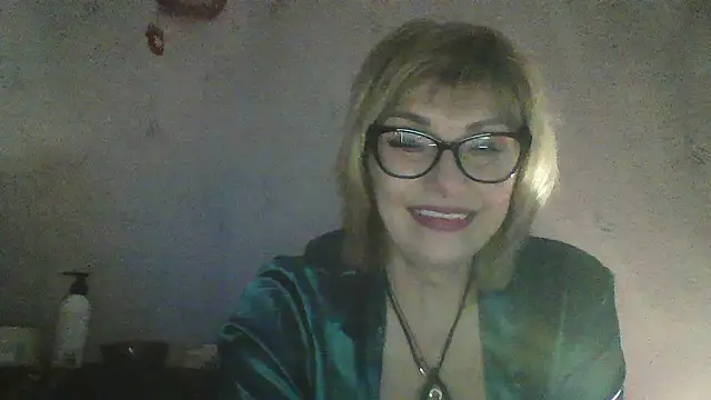Snapshot of Lia_Ray chatting on February 12, 8:59 pm Lia Ray online show from February 12, 8:59 pm