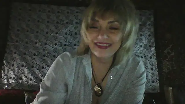 Snapshot of Lia_Ray chatting on February 19, 9:33 pm Lia Ray online show from February 19, 9:33 pm