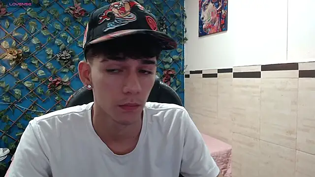 Snapshot of AmethystShadow17 chatting on November 2, 2:52 pm AmethystShadow17 online show from November 2, 2:52 pm