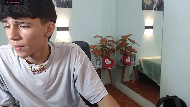 Snapshot of AmethystShadow17 chatting on November 8, 5:12 pm AmethystShadow17 online show from November 8, 5:12 pm