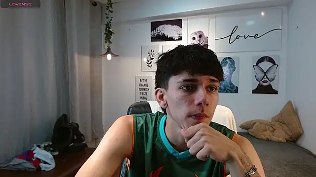 Snapshot of AmethystShadow17 chatting on December 4, 5:10 pm AmethystShadow17 online show from December 4, 5:10 pm