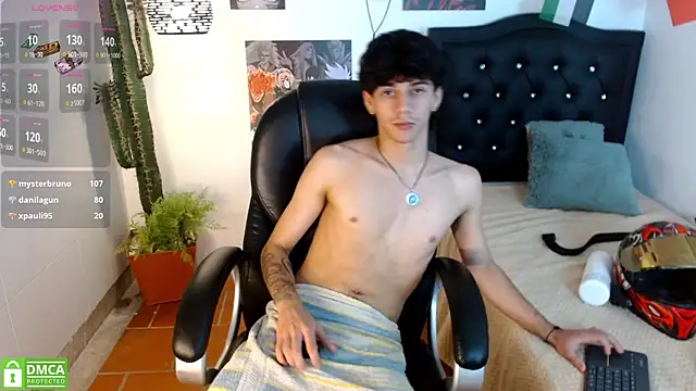 AmethystShadow17 online show from July 26, 4:03 pm