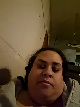 Snapshot of BigBusty_VoluptuousMilfX chatting on November 18, 8:35 pm BigBusty VoluptuousMilfX online show from November 18, 8:35 pm