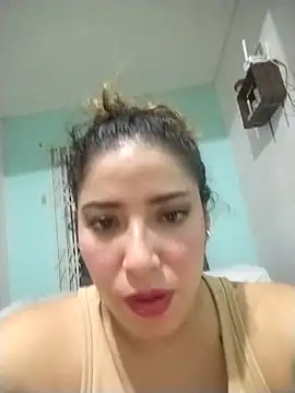 Yvonny27 online show from March 1, 2:46 am