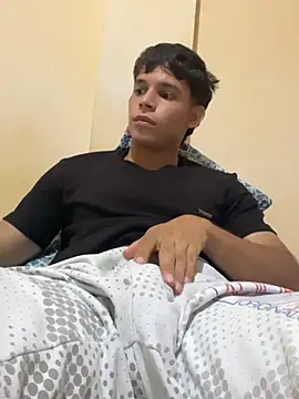 Michael black01 online show from April 8, 11:37 pm