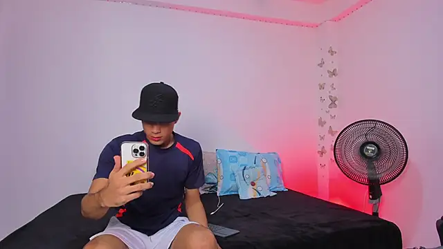 Snapshot of Axel_Cody_ chatting on November 21, 7:56 pm Axel Cody online show from November 21, 7:56 pm