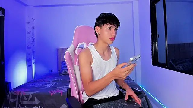 Axel Cody  online show from March 3, 11:27 am