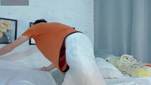 Snapshot of MATEO_HUNTER chatting on January 19, 1:42 am MATEO HUNTER online show from January 19, 1:42 am