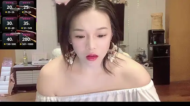 Snapshot of Mimi-777 chatting on November 18, 6:01 pm Mimi-777 online show from November 18, 6:01 pm