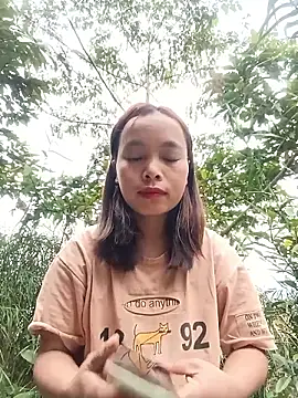 Snapshot of Nguyet2k4 chatting on January 8, 12:24 am Nguyet2k4 online show from January 8, 12:24 am