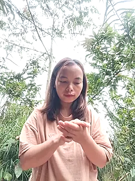 Snapshot of Nguyet2k4 chatting on February 12, 12:38 am Nguyet2k4 online show from February 12, 12:38 am