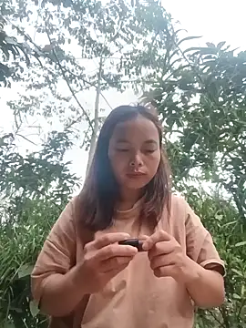 Snapshot of Nguyet2k4 chatting on February 28, 11:28 pm Nguyet2k4 online show from February 28, 11:28 pm