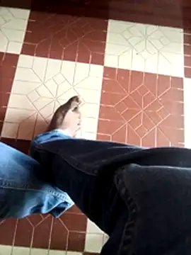 Snapshot of Vickyins480000 chatting on February 15, 8:46 am Vickyins480000 online show from February 15, 8:46 am