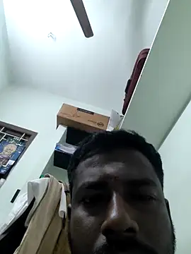 Snapshot of Vickyins480000 chatting on February 17, 11:44 pm Vickyins480000 online show from February 17, 11:44 pm