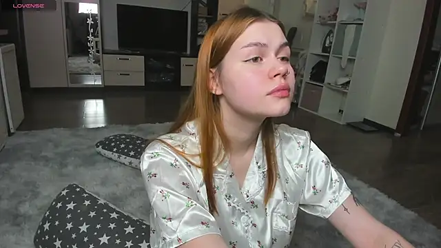 HeatherNextDoor online show from November 5, 3:06 am