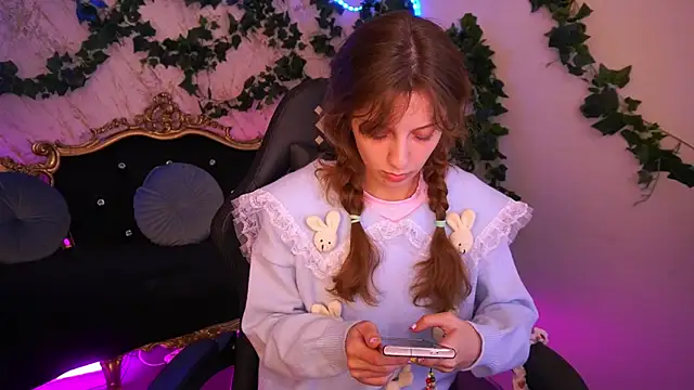 CuteeFoxy online show from November 28, 2:53 pm