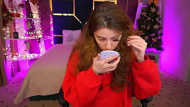 Snapshot of CuteeFoxy chatting on January 7, 2:19 pm CuteeFoxy online show from January 7, 2:19 pm