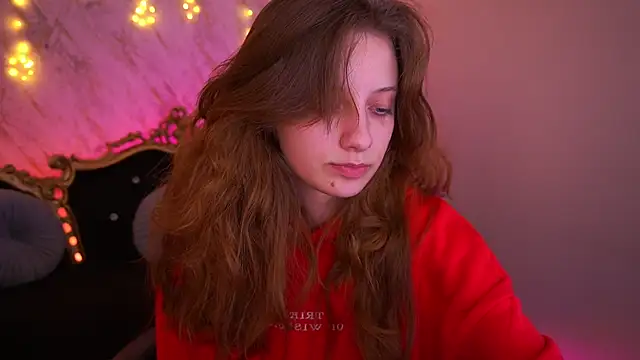 Snapshot of CuteeFoxy chatting on January 13, 3:17 pm CuteeFoxy online show from January 13, 3:17 pm