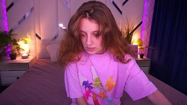 Snapshot of CuteeFoxy chatting on February 2, 2:49 pm CuteeFoxy online show from February 2, 2:49 pm