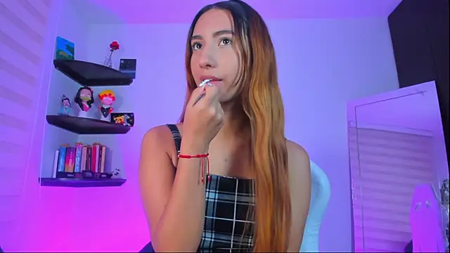 Snapshot of kittyrush_ chatting on November 19, 4:34 am kittyrush online show from November 19, 4:34 am