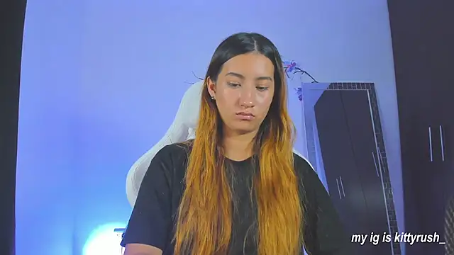 Snapshot of kittyrush_ chatting on February 3, 3:26 am kittyrush online show from February 3, 3:26 am