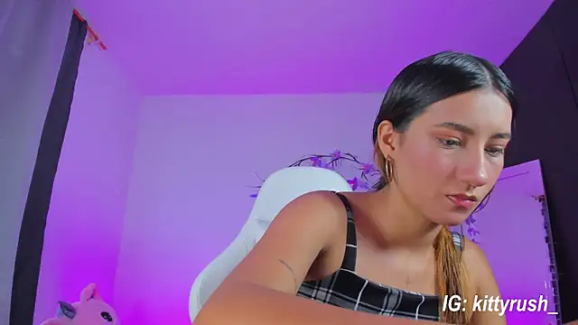 Snapshot of kittyrush_ chatting on February 19, 10:39 pm kittyrush online show from February 19, 10:39 pm