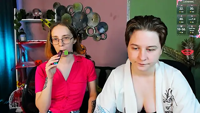 Snapshot of evalora_vei chatting on October 20, 5:52 am evalora vei online show from October 20, 5:52 am