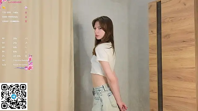 Snapshot of Erosyne chatting on November 13, 5:12 pm Erosyne online show from November 13, 5:12 pm