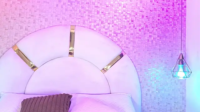 Snapshot of emmy_rose25 chatting on December 22, 11:51 am emmy rose25 online show from December 22, 11:51 am