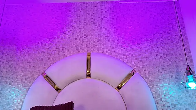 Snapshot of emmy_rose25 chatting on February 26, 11:42 am emmy rose25 online show from February 26, 11:42 am