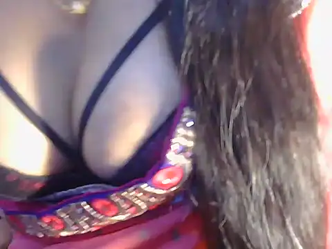 Snapshot of strip_ranii chatting on April 22, 4:15 am strip ranii online show from April 22, 4:15 am